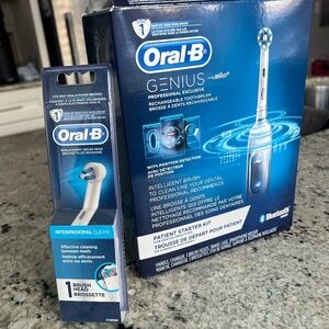 Braun Oral-B Genius Bluetooth Toothbrush Patient Starter Kit Extra Brush Head